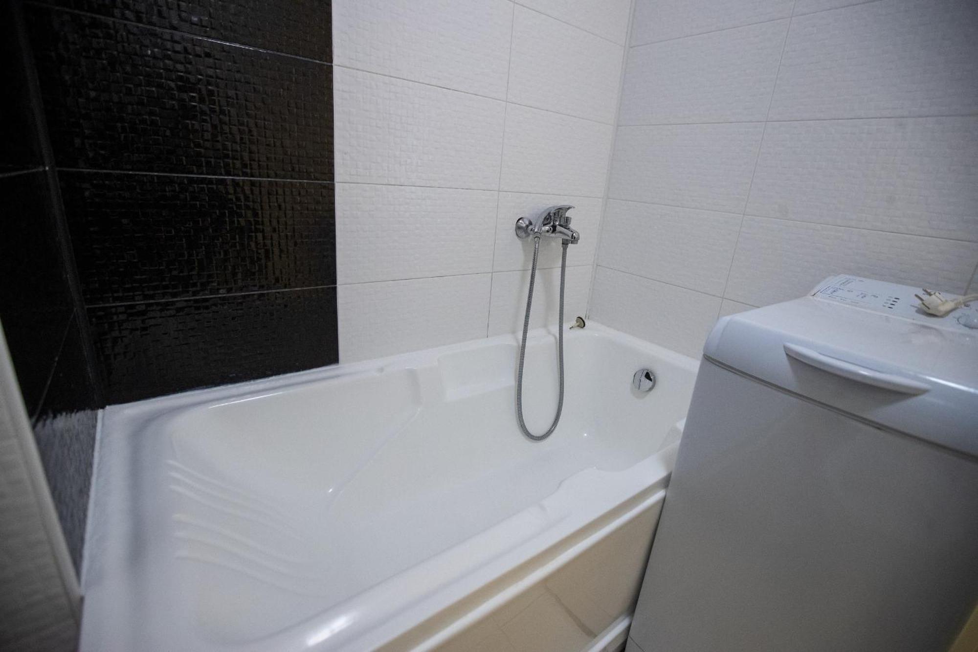 Lake View Double Balcony City Center Apartment In オフリド エクステリア 写真