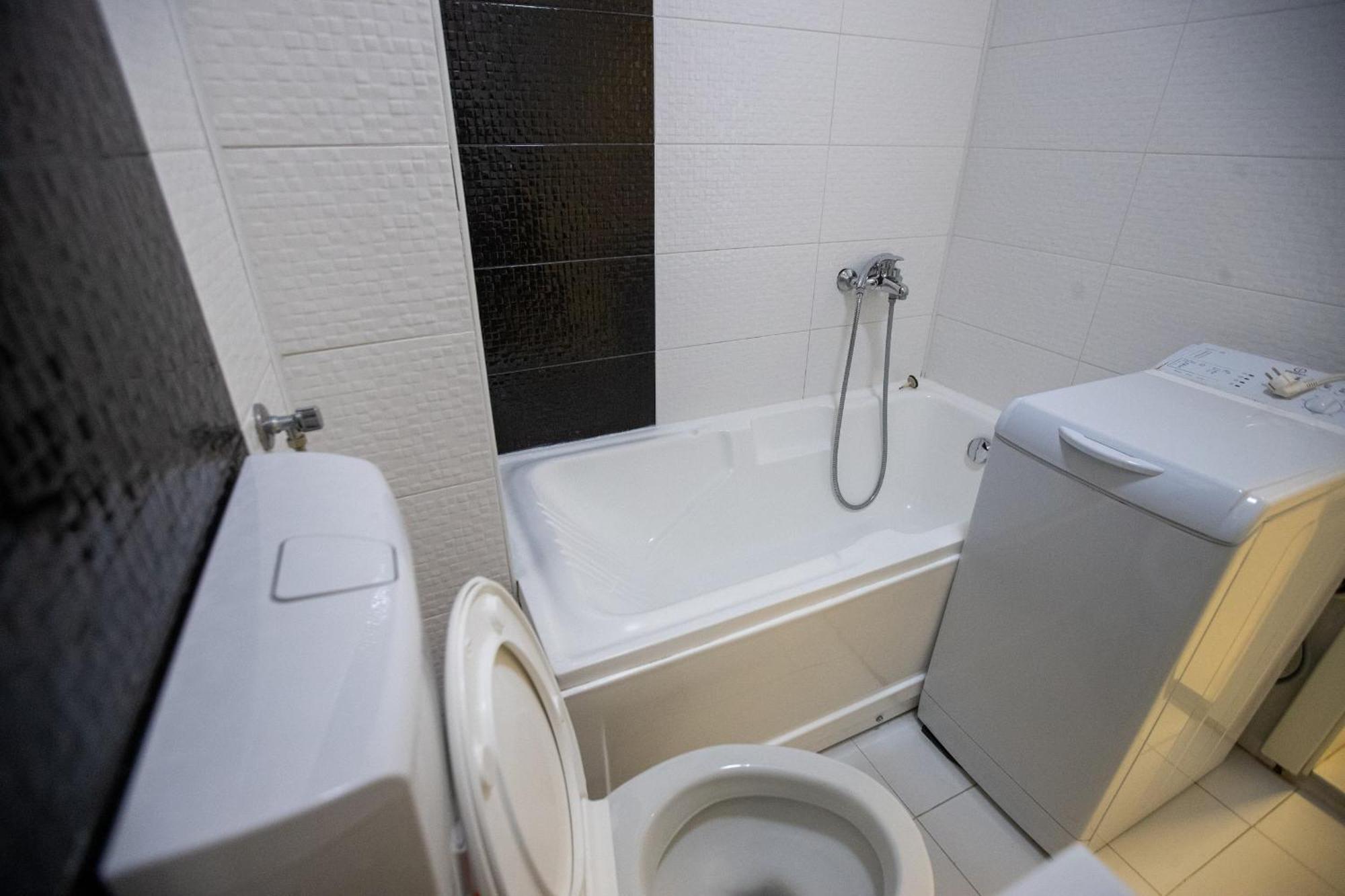 Lake View Double Balcony City Center Apartment In オフリド エクステリア 写真